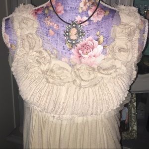 Kimchi Blue Cream Sleeveless Puffed Pleated Detailed Rosettes Top Sz Small